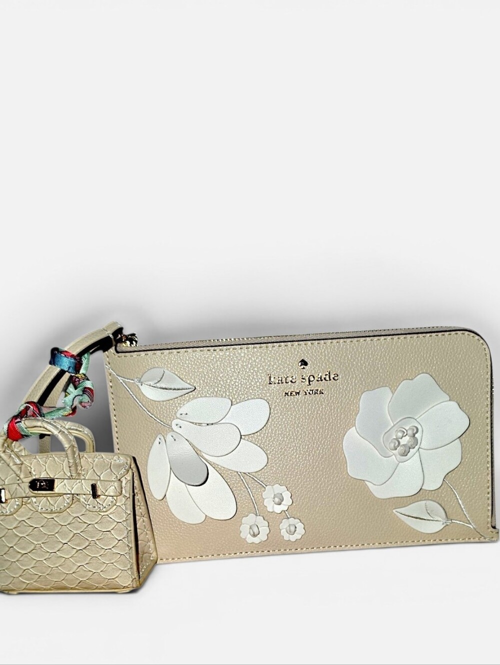 Kate Spade Lucy Medium L-Zip Floral Applique Wristlet Milk & Bag Charm